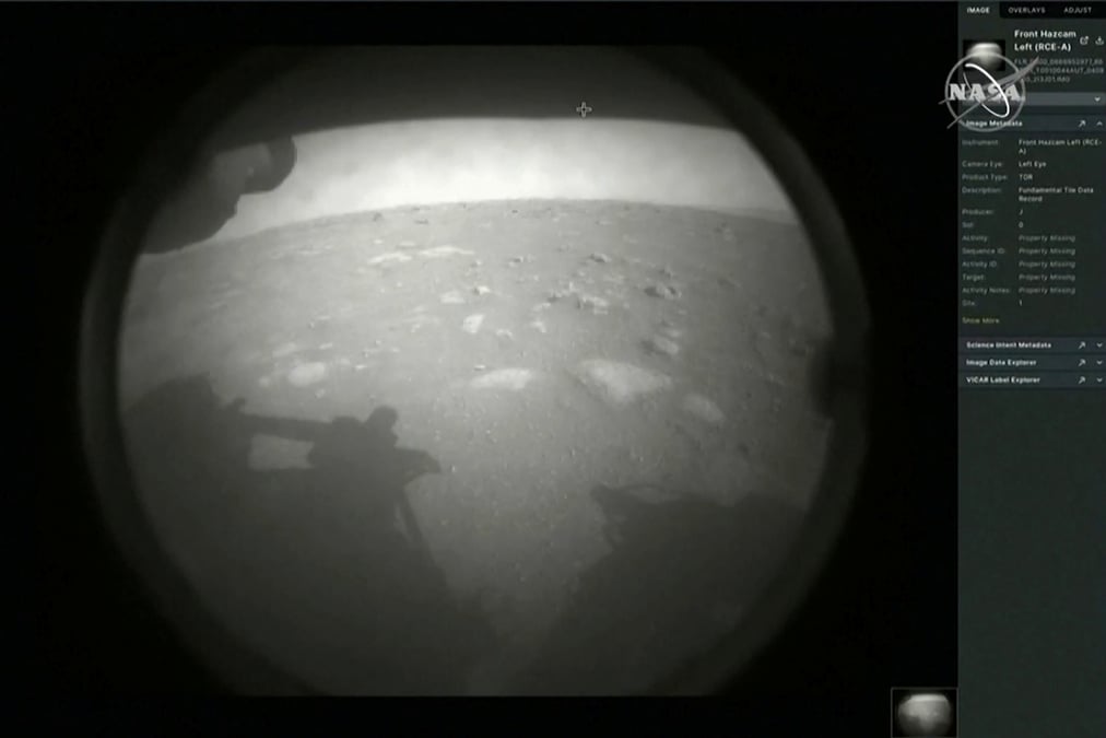 Le robot perseverance se pose sur la planete mars