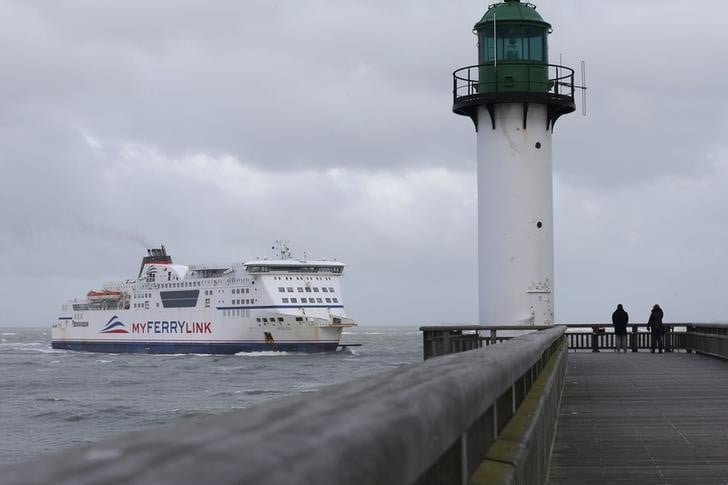Des marins de myferrylink bloquent le port de calais et le tunnel sous la manche
