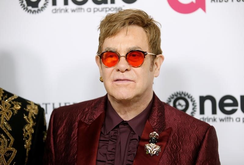 Elton john se remet d'une grave infection bacterienne