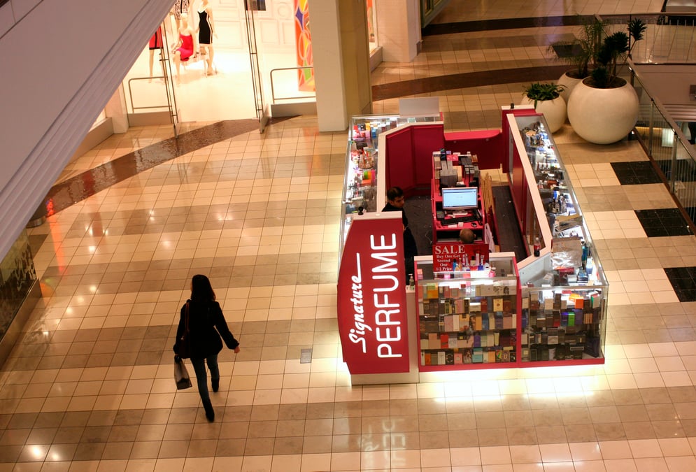 Usa: les depenses de consommation baissent encore en decembre