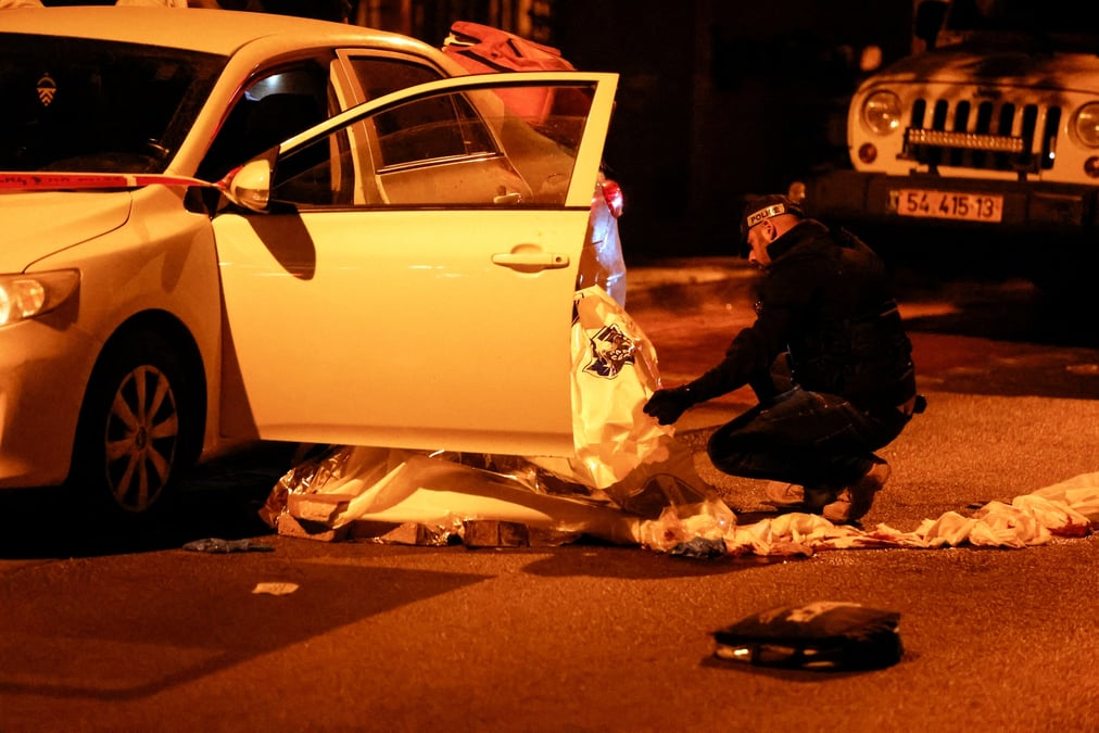 Attaque dans le centre d'israel, trois morts, rapporte la chaine channel 12