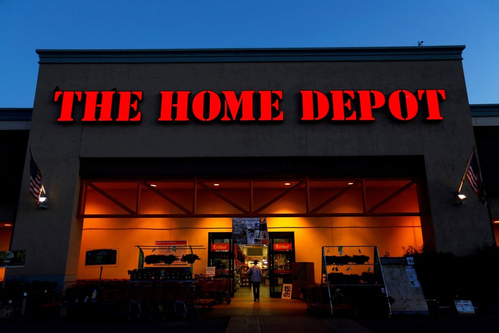 Photo d'archives: le logo de home depot est visible a encinitas