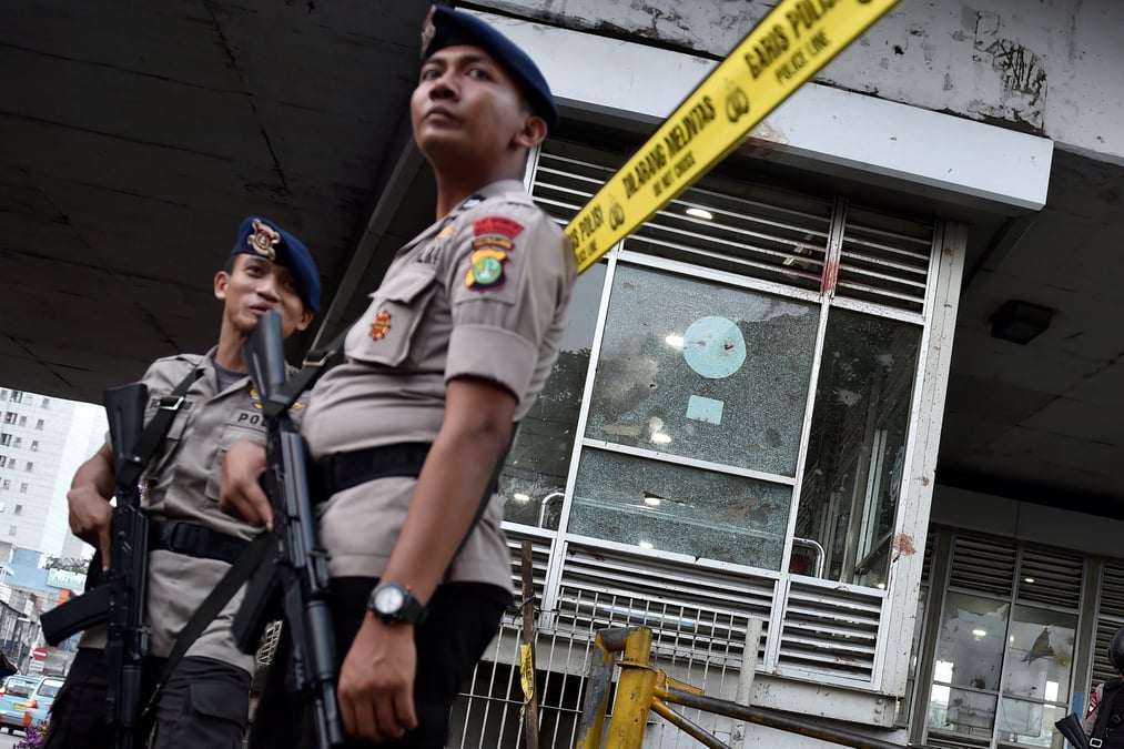 Trois arrestations apres le double attentat suicide a djakarta