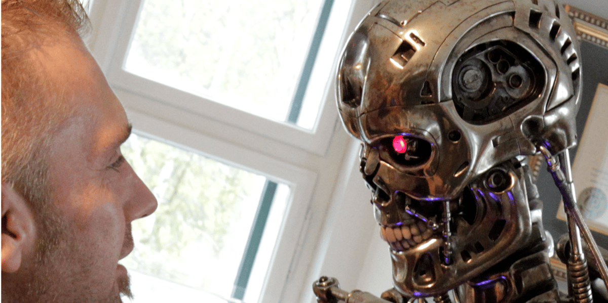 Robot humanoïde le cyborg (ici dans le film Terminator) est sans conteste l'une des nouvelles représentations de la puissance.