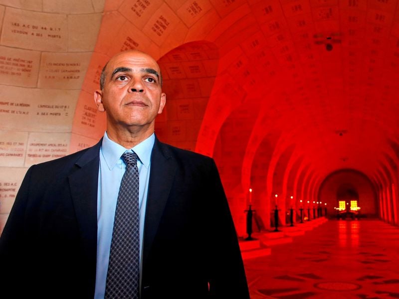 Kader Arif, visé par une enquête, démissionne du gouvernement