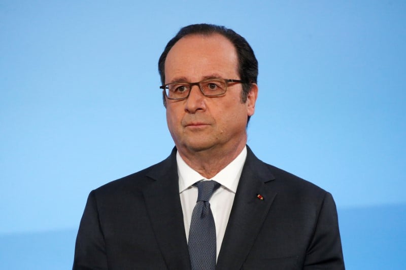 Hollande appelle au respect apres de nouveaux incidents en banlieue