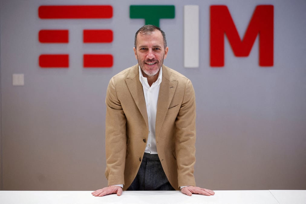 Telecom italia s'apprete a nommer labriola au poste d'administrateur delegue