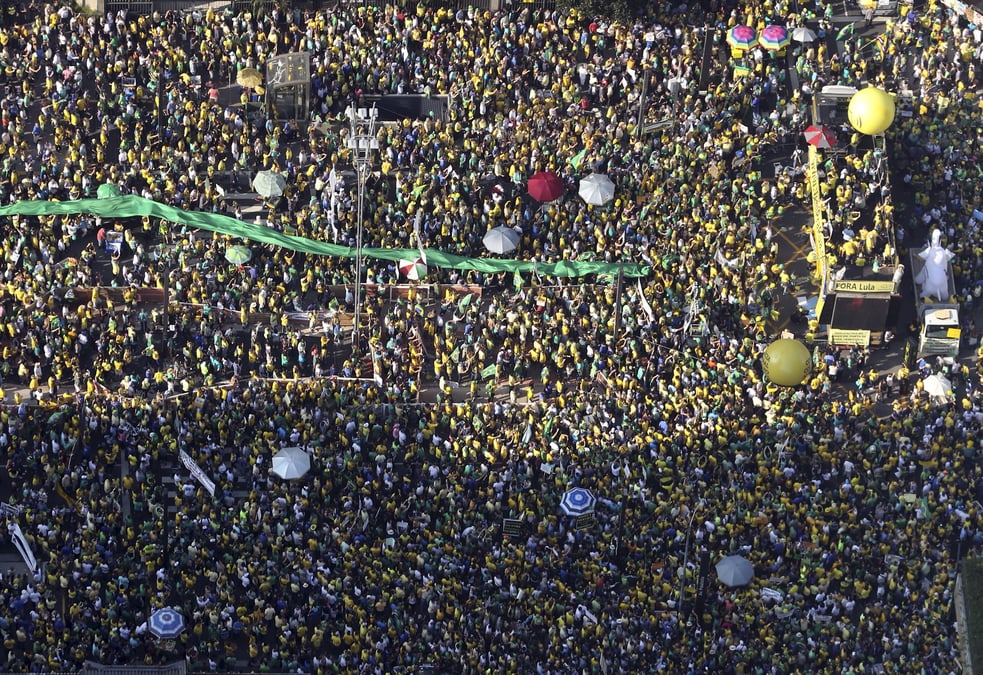 Nouvelles manifestations au bresil pour reclamer le depart de dilma rousseff