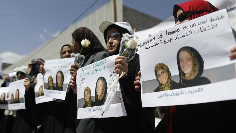L'otage francaise au yemen isabelle prime apparait sur une video
