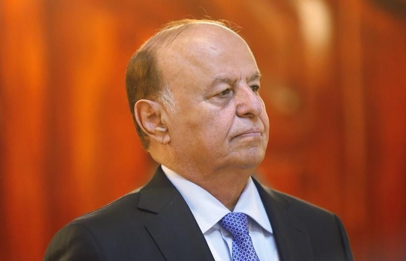 Le president yemenite rentre a aden, six mois apres son exil