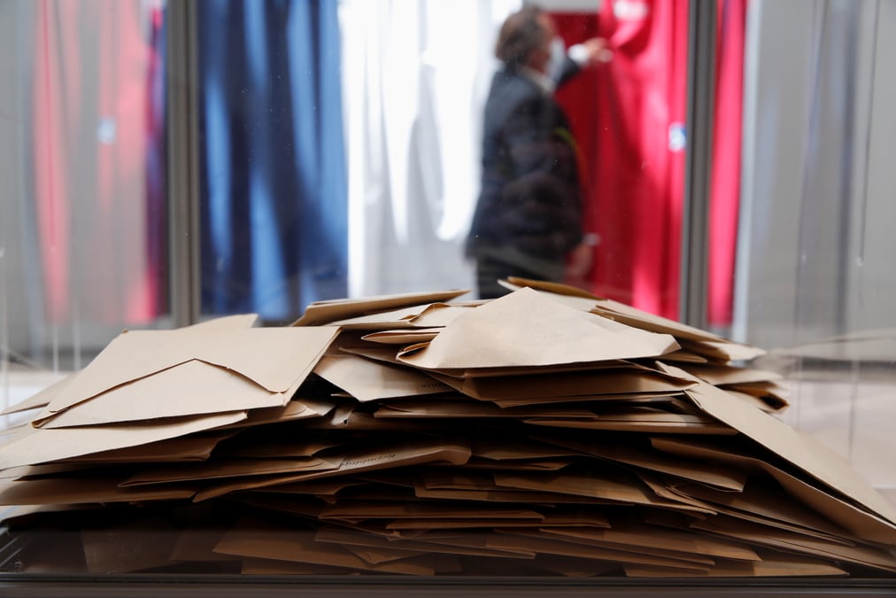 Regionales: la droite en tete au niveau national