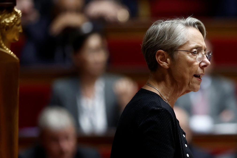 La premiere ministre francaise elisabeth borne prononce un discours a l'assemblee nationale