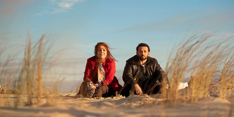 Agnès Jaoui et William Lebghil dans La Vie de ma mère.
