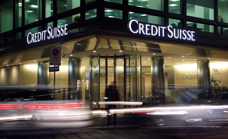 Les deboires de credit suisse soulignent le declin des banques d'investissement en europe