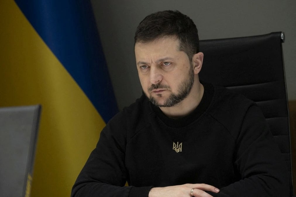 Le president ukrainien zelenskiy s'adresse aux ministres de la defense lors d'une reunion sur la crise ukrainienne, a kiev