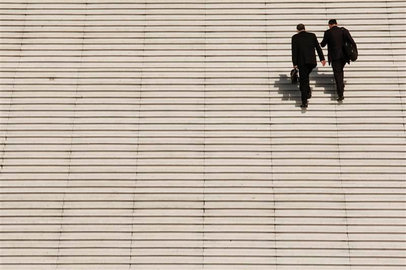 Contraction accélérée dans le privé en décembre en France