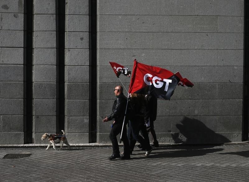 La cgt, sans numero un, s'enfonce dans la crise