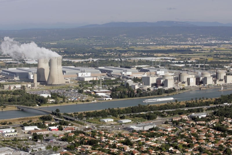 Edf reporte encore le redemarrage de la centrale du tricastin