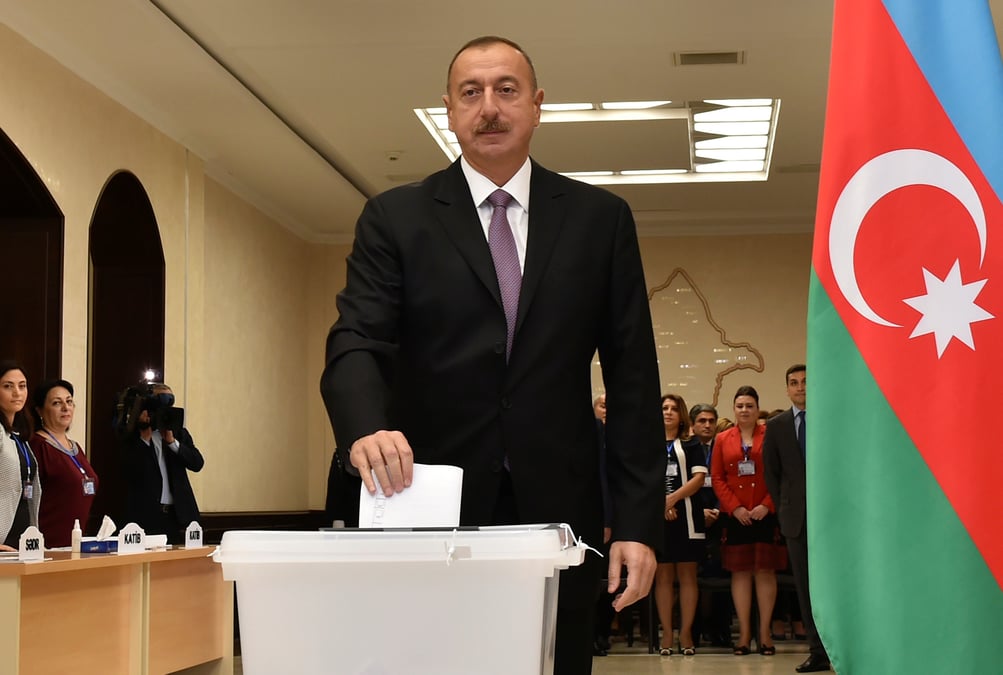 Le president aliev en route vers un 4e mandat en azerbaidjan