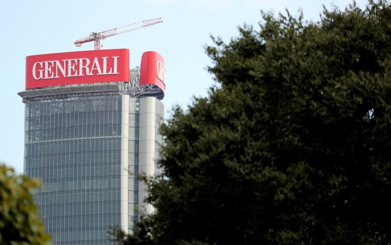 Del vecchio ne pousse pas generali a fusionner avec axa