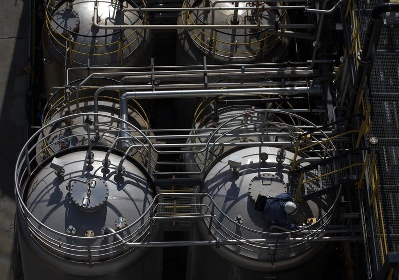 Apres une croissance acceleree en 2014, le secteur francais de la chimie se montre prudent