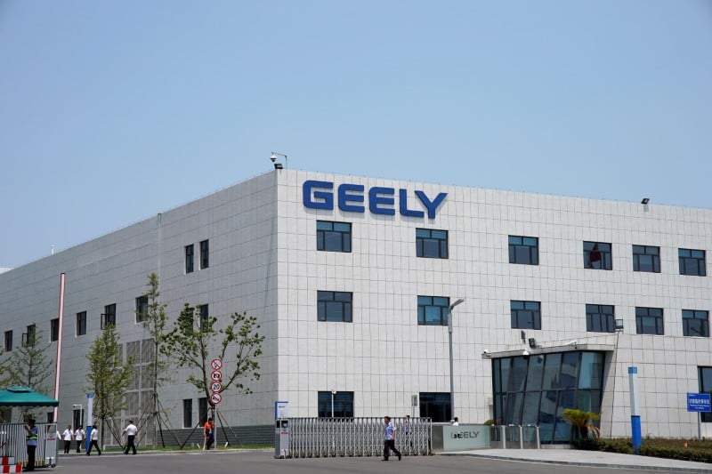 Le chinois geely depasse les attentes au 1er semestre grace a volvo