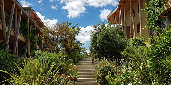 En 2016, la résidence d'habitat participatif Mas Cobado était la première du genre érigée à Montpellier, dans le quartier des Grisettes.