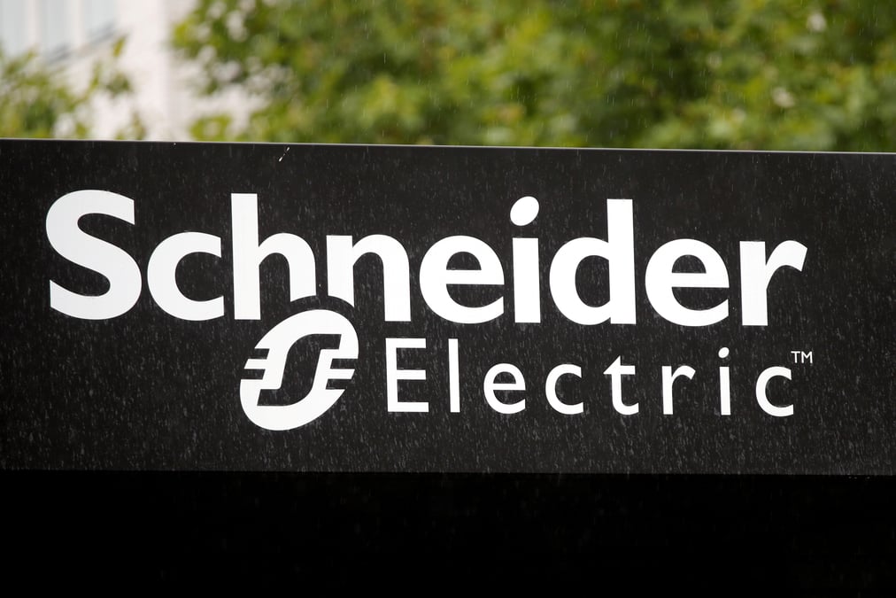 Coronavirus: schneider suspend a son tour ses objectifs