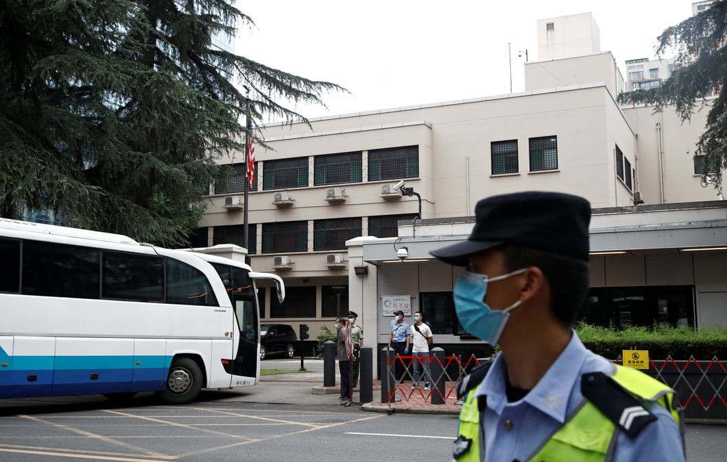 Chine: securite renforcee aux abords du consulat americain de chengdu