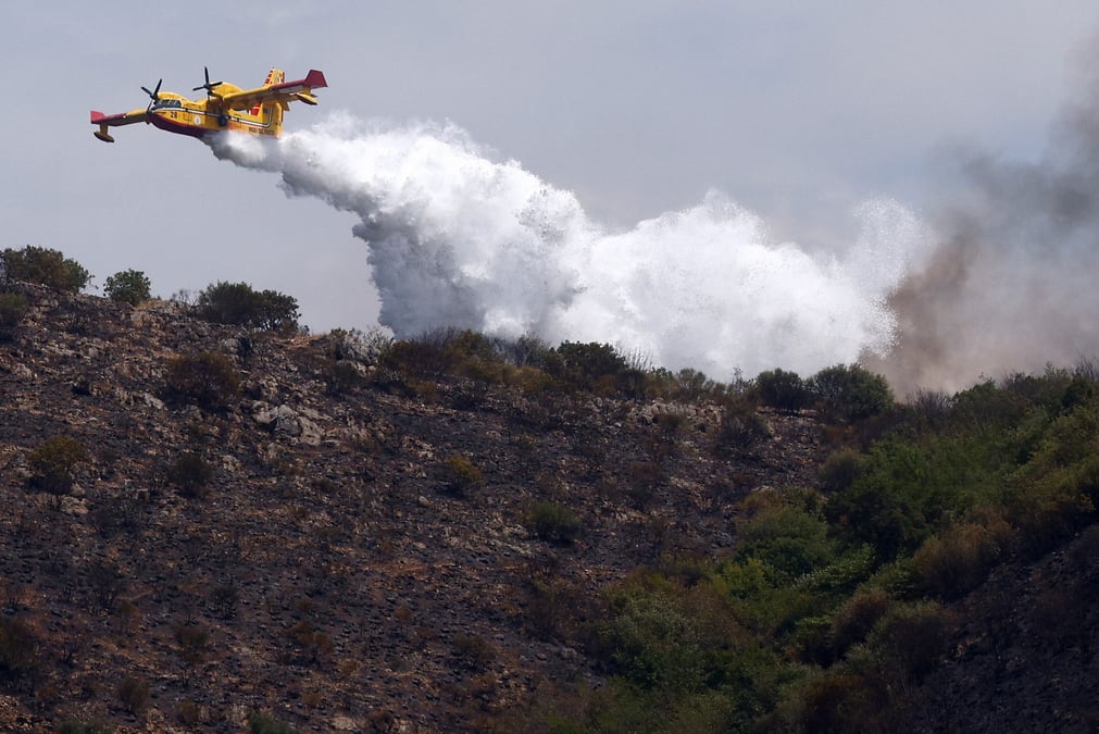Plusieurs villages evacues a la suite d’un feu de foret pres de rome