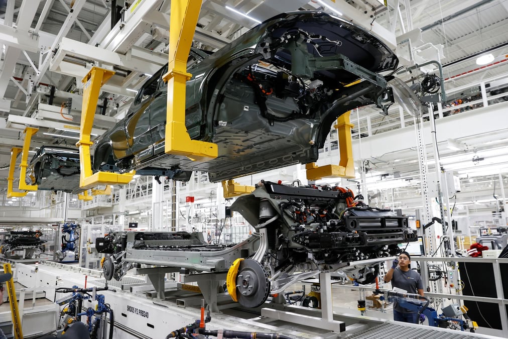 Usine de vehicules electriques de la startup rivian automotive a normal, aux etats-unis