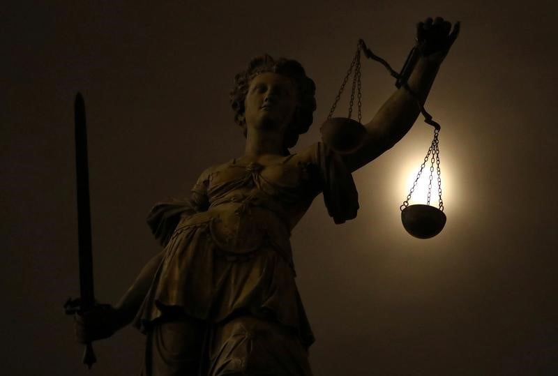 Trois mises en examen dans l'enquete sur les bonbonnes de gaz a paris