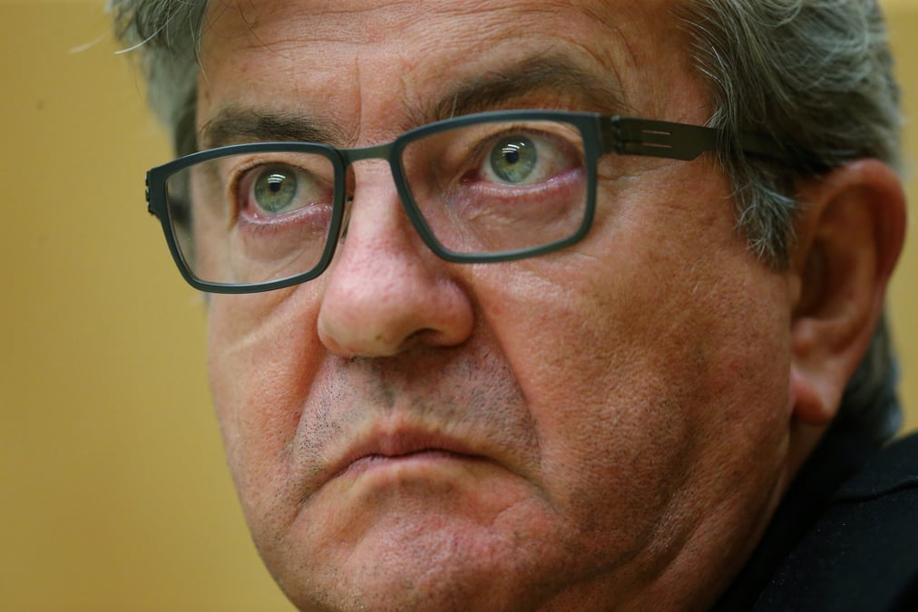Melenchon qualifie son futur proces de "comedie"