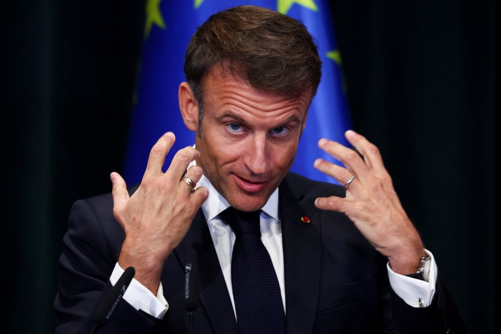 Le president francais emmanuel macron a tirana, en albanie