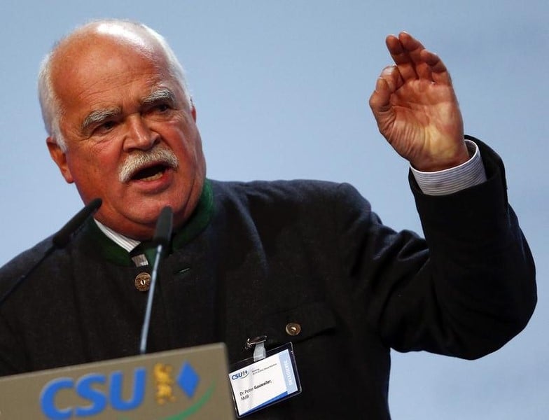 Un chef de la csu allemande demissionne a propos de la grece
