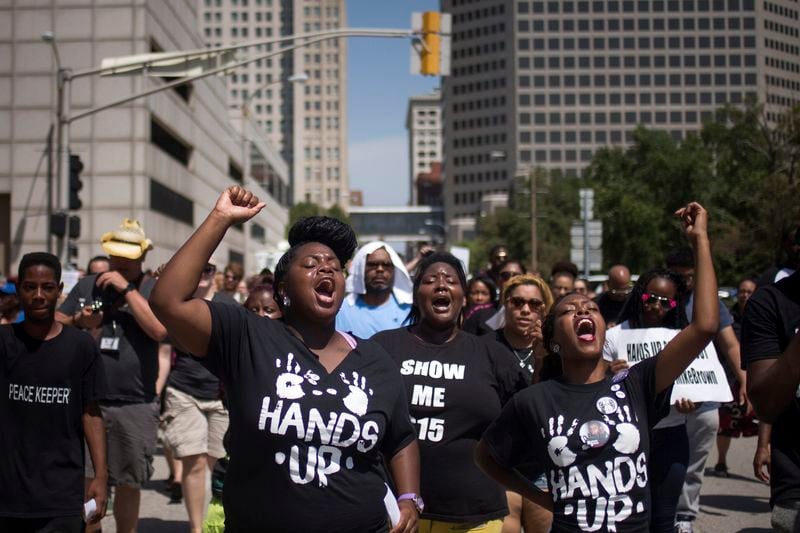 Manifestations dans le calme à Ferguson et Saint-Louis