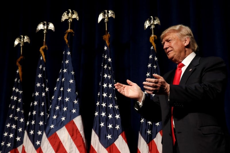 Washington post, politico et buzzfeed a nouveau acceptes par trump