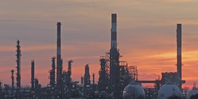 Total parle de "perte importante" pour la greve des raffineries