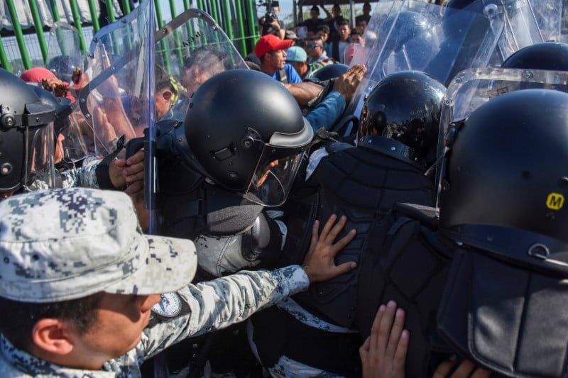 Heurts avec des migrants a la frontiere entre guatemala et mexique