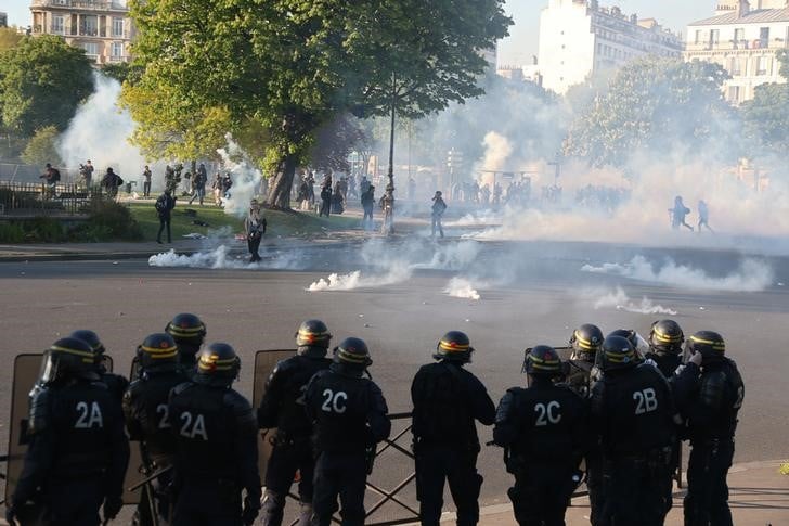 Manifestations du 1er-mai sous tension