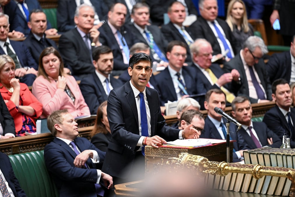 Le premier ministre britannique rishi sunak s'exprime au parlement britannique a londres