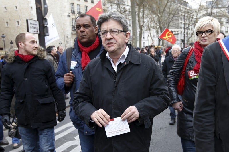 Melenchon ferait jeu egal, voire depasserait hollande en 2017