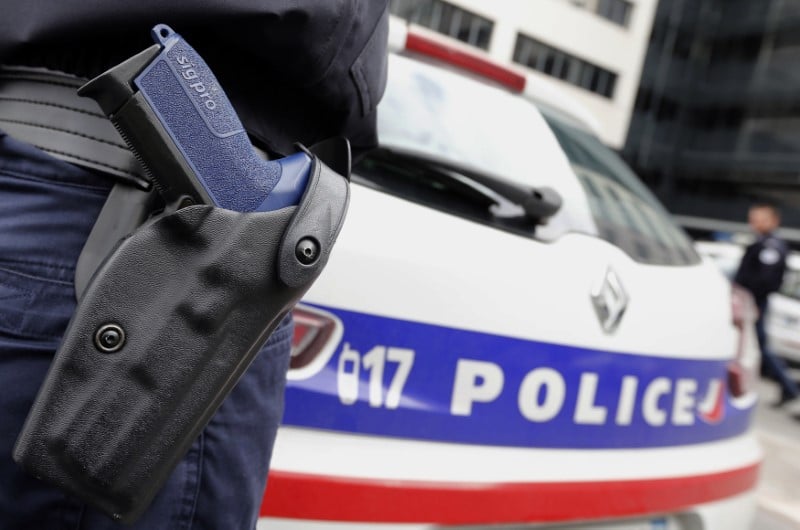 Trois condamnations a 9 ans de prison pour un projet d'attentat
