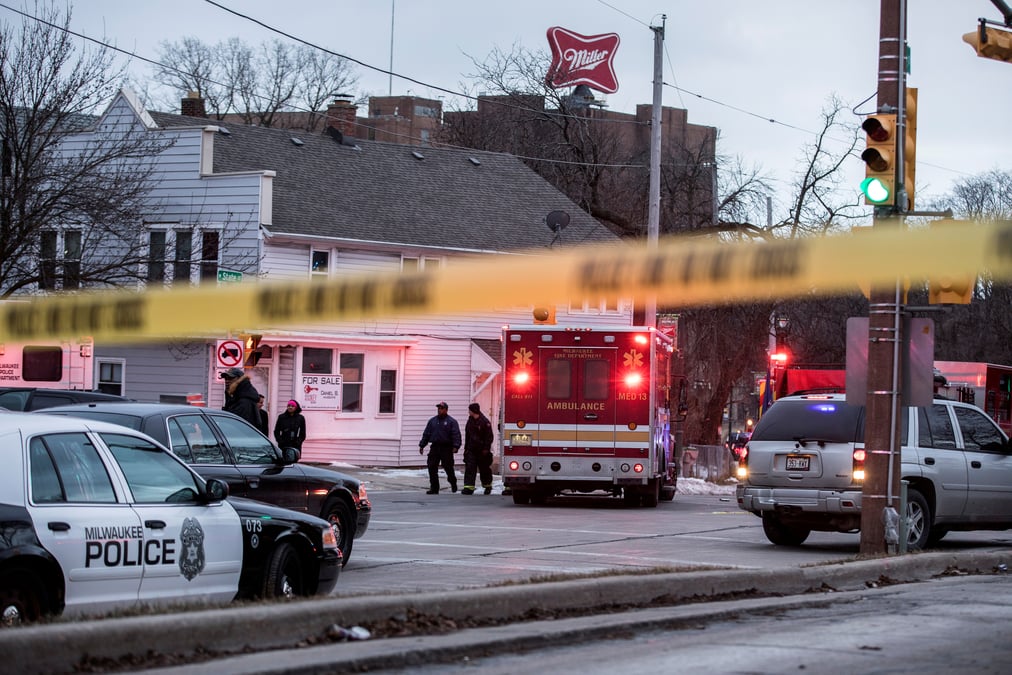 Fusillade au siege d'un brasseur de milwaukee, six morts dont le tireur