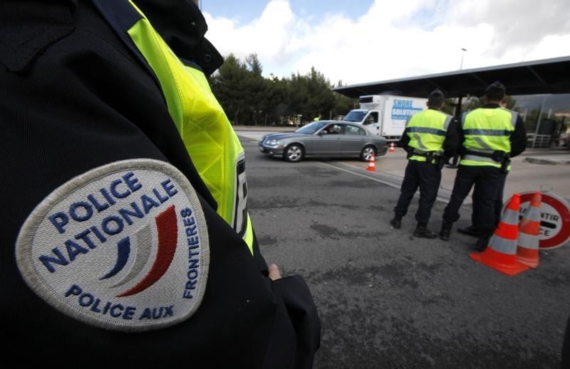 Un réseau de faux papiers pour immigrés démantelé