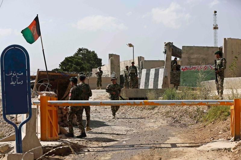 Fusillade dans une base alliée à Kaboul, un mort et 14 blessés