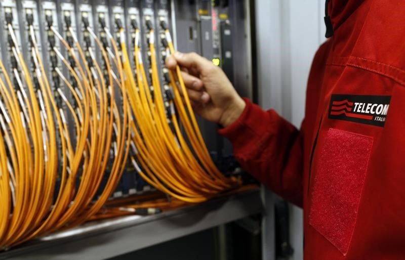 fibre, câble, télécoms, Rome exclut d'acheter des actions telecom italia, cable