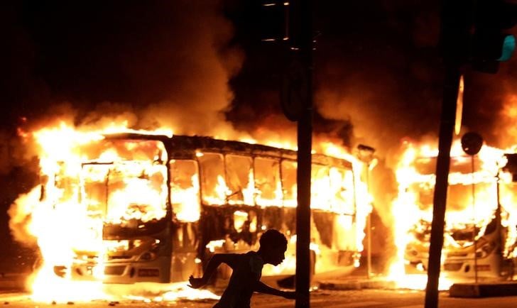 Greve generale au bresil, des heurts entre police et manifestants