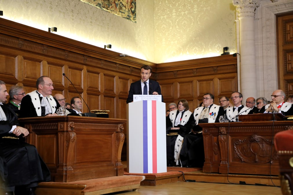 Macron confirme ses objectifs financiers