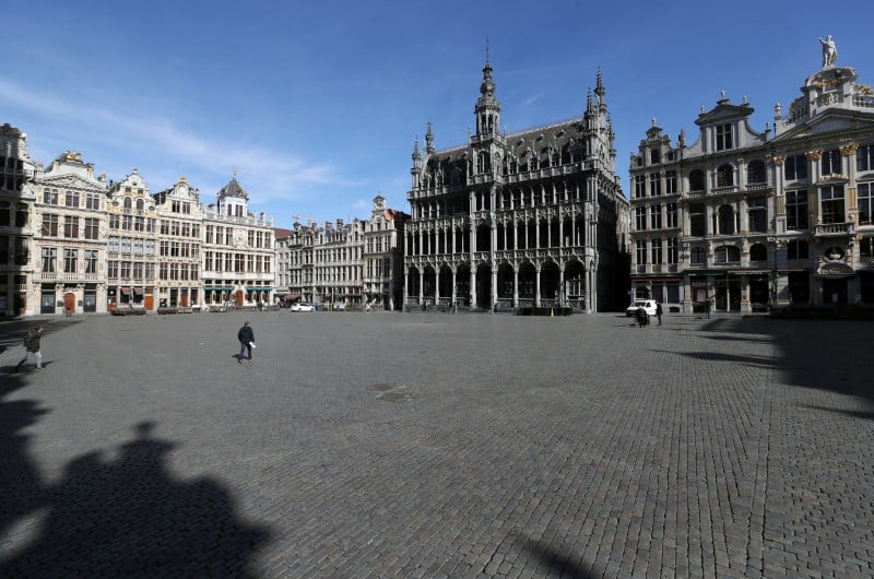 Coronavirus: pres de 2.300 cas et 37 deces en belgique